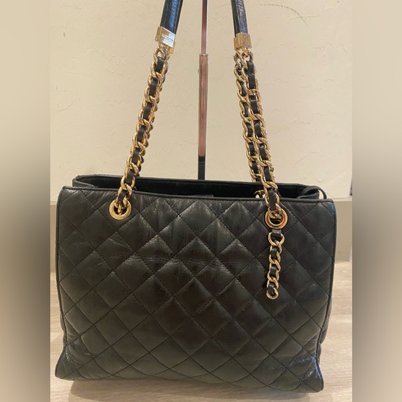 Michael Kors Black Quilted Tote Bag - Picture 6 of 10